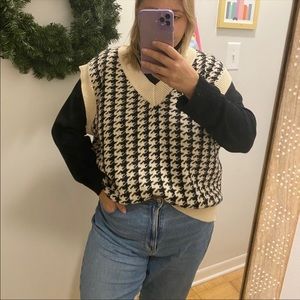 HOUNDSTOOTH SWEATER VEST